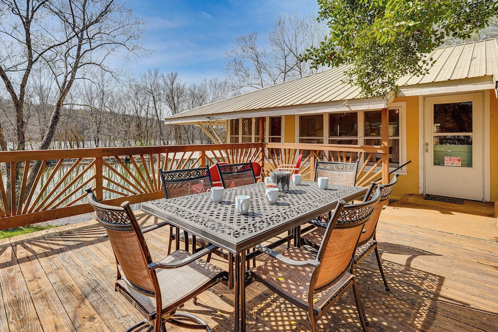 2 of Everything: Taneycomo House Resort!