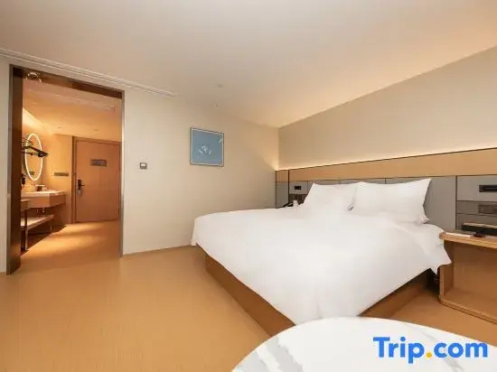 Superior Double room (full double bed)