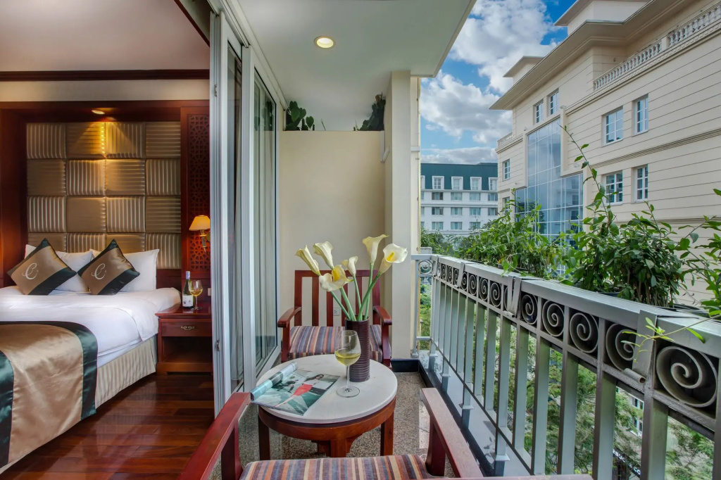 Balcony & Terrace