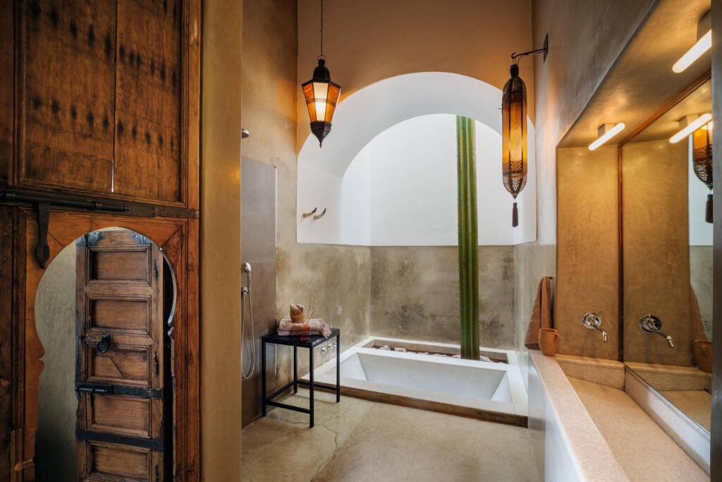 Riad Due by null