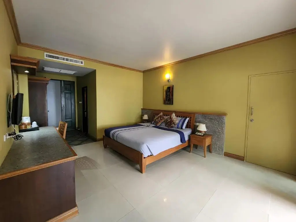 Deluxe Double room beachfront (full double bed)