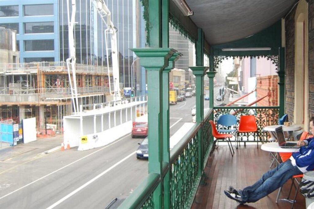 Adelaide's Shakespeare Backpackers International Hostel by null