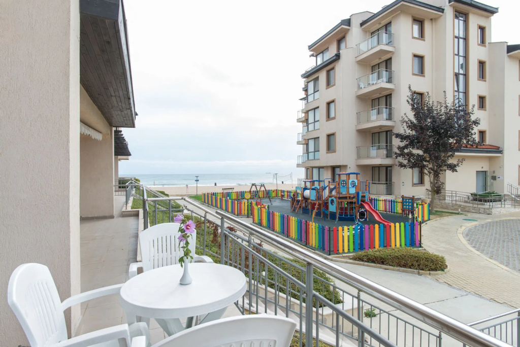 Balcony & Terrace