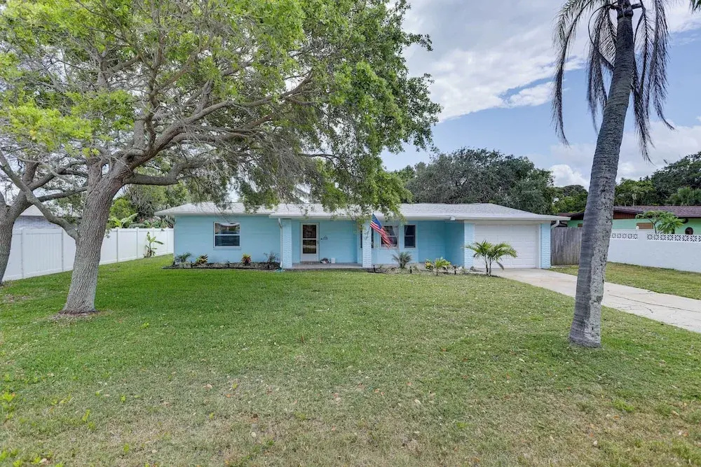 Pet-friendly Cocoa Beach Home: Walk to Beach!