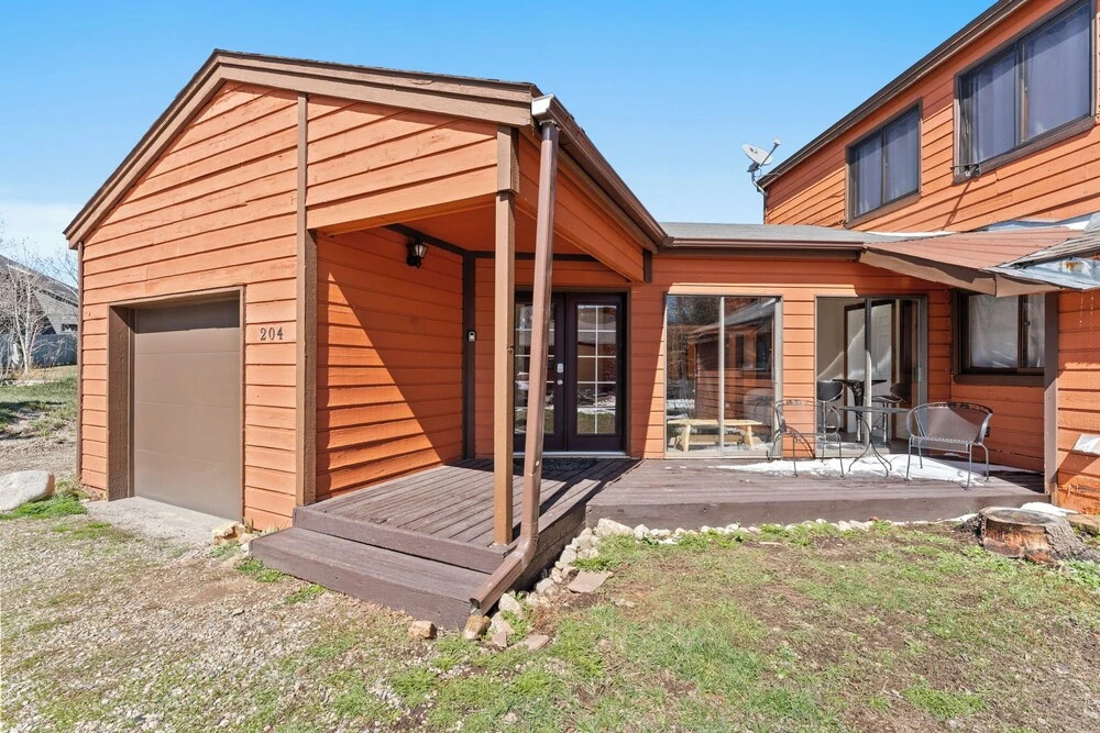 204 E. Fox Court