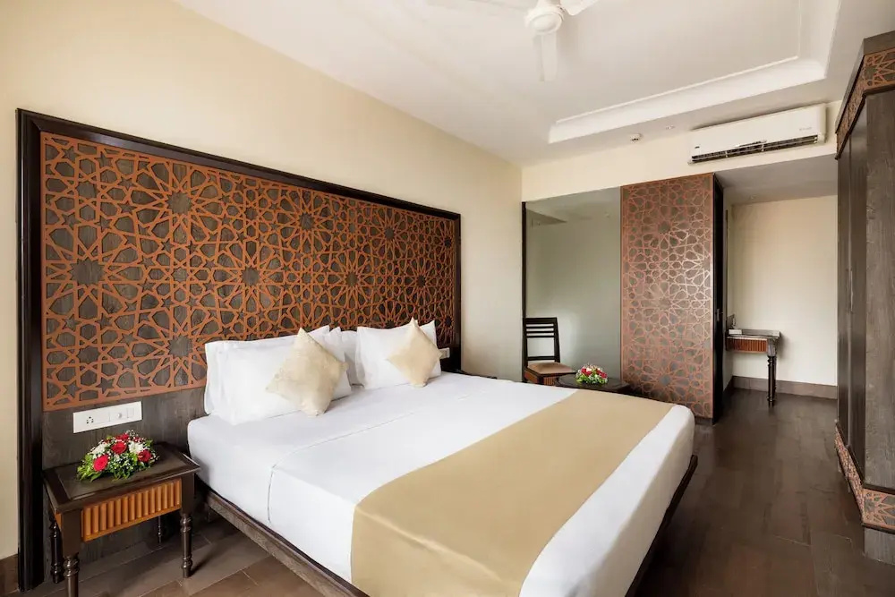 Deluxe Double room (full double bed)