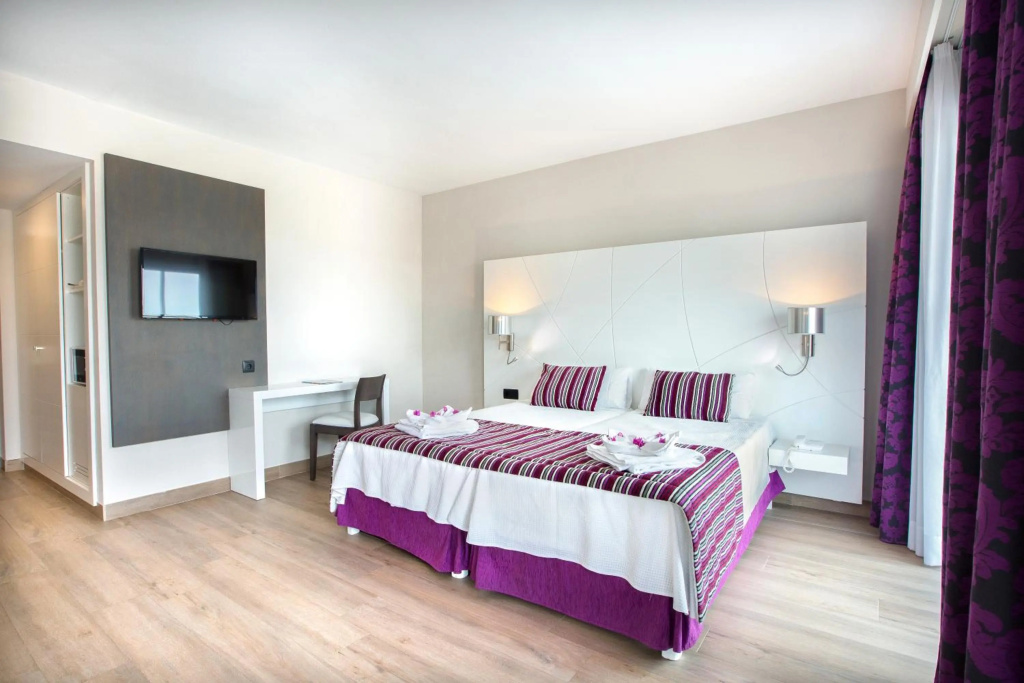 Mar Hotels Playa de Muro Suites — 4