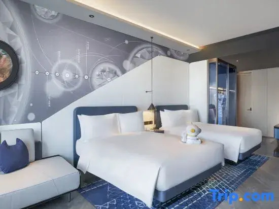 2 Bedrooms Standard Family room