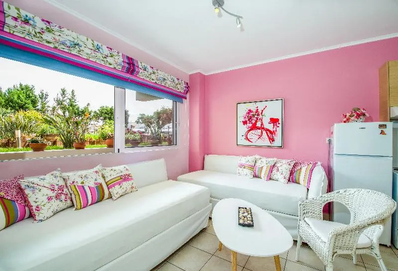 Deluxe Family room with balcony and with garden view