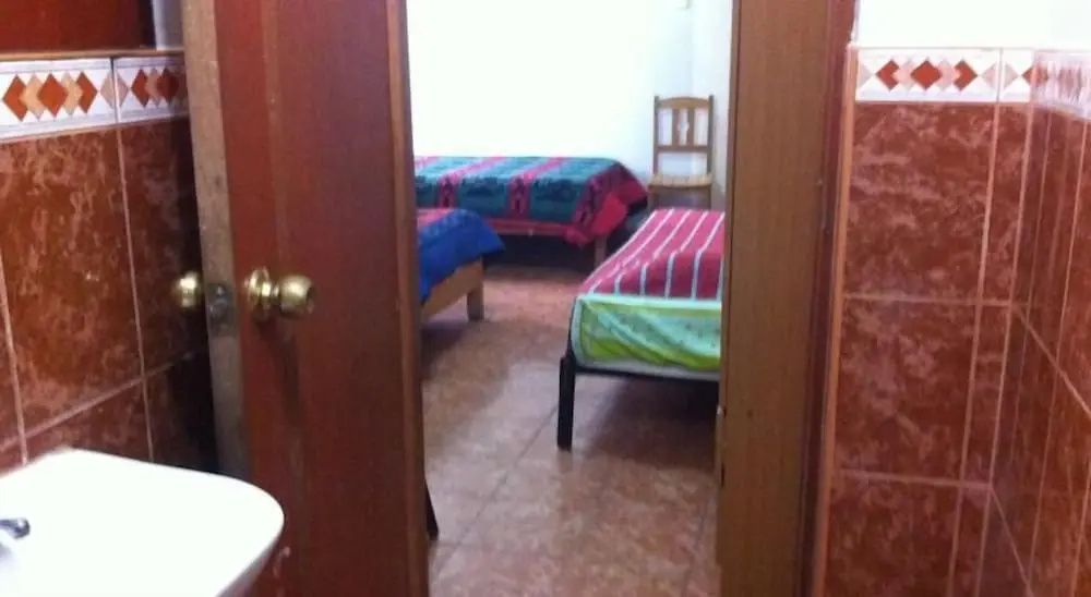 Hotel & Restobar Karaoke Garchetti - Chambres