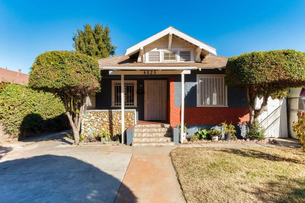 Los Angeles 3 Bedroom Charmer with Large Guest House