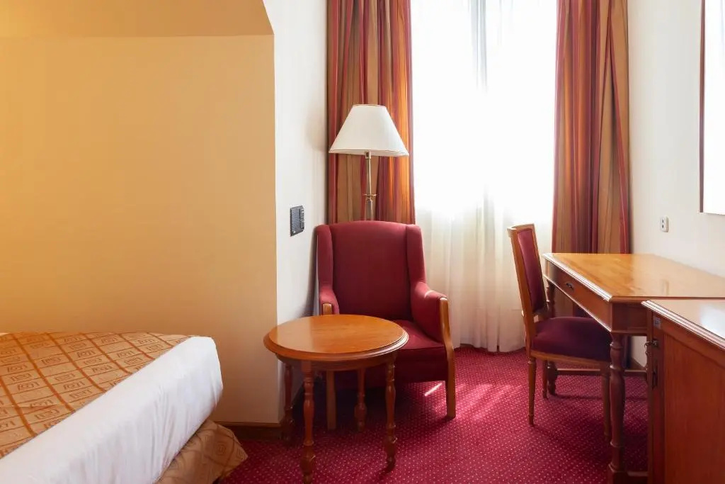 Hotel Hoyuela - Chambres