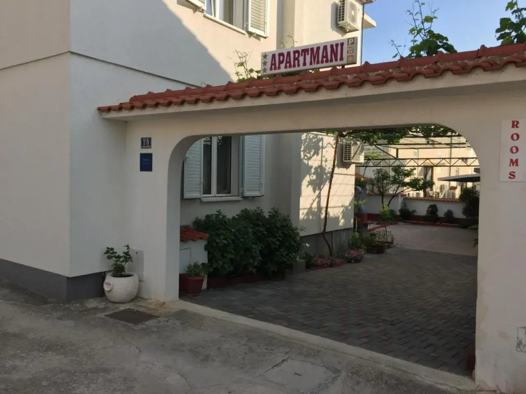 Apartments - Rooms VESNA