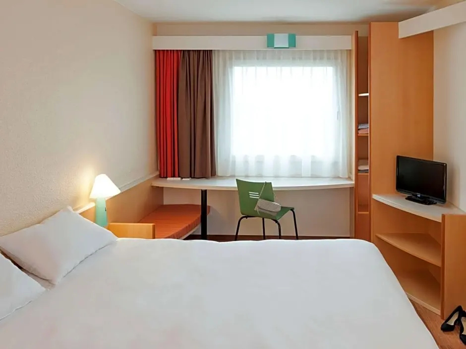 Ibis Gading Serpong - Chambres