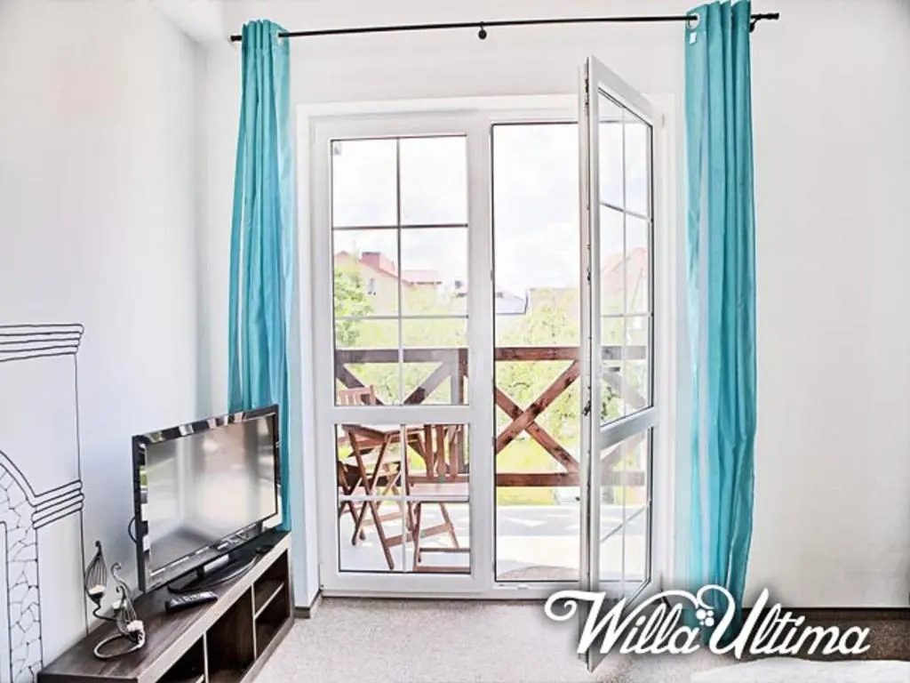 Standard Double room with balcony (full double bed)
