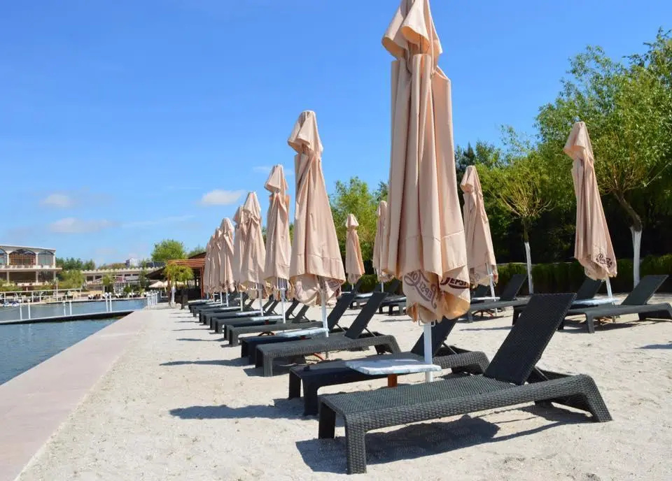Beach & Waterfront