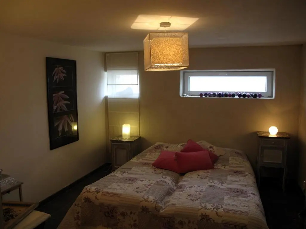 2 Bedrooms Cottage
