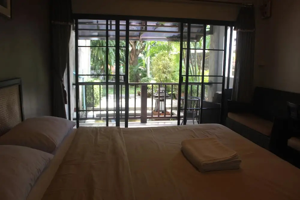 Deluxe Double room (full double bed)