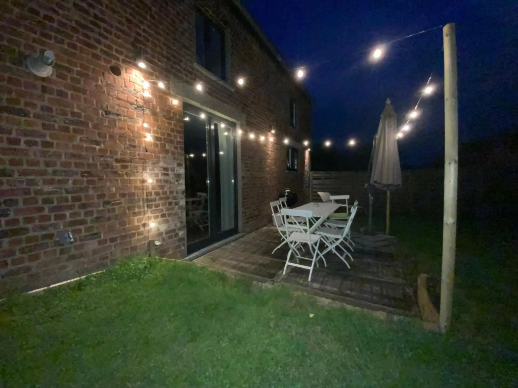 Jolie maison avec jardin.