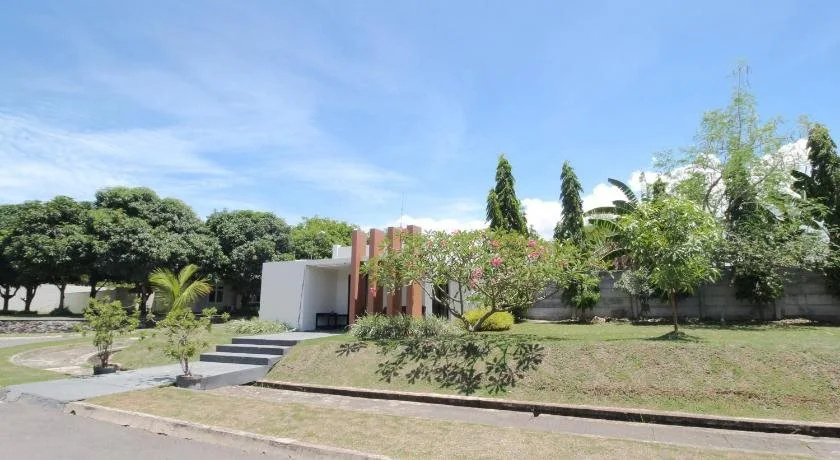 Krakatau Town House by Airy Rooms