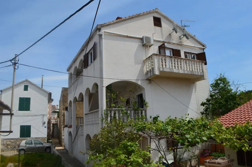 One Bedroom Apartment Venilia Ground