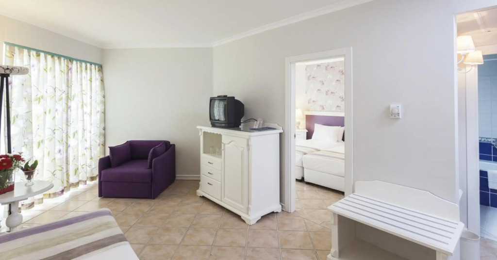 İz Flower Side Beach Hotel — фото 5