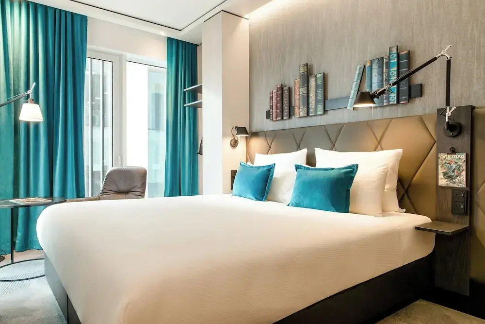 Motel One Manchester St. Peter's Square - Tap to explore photos