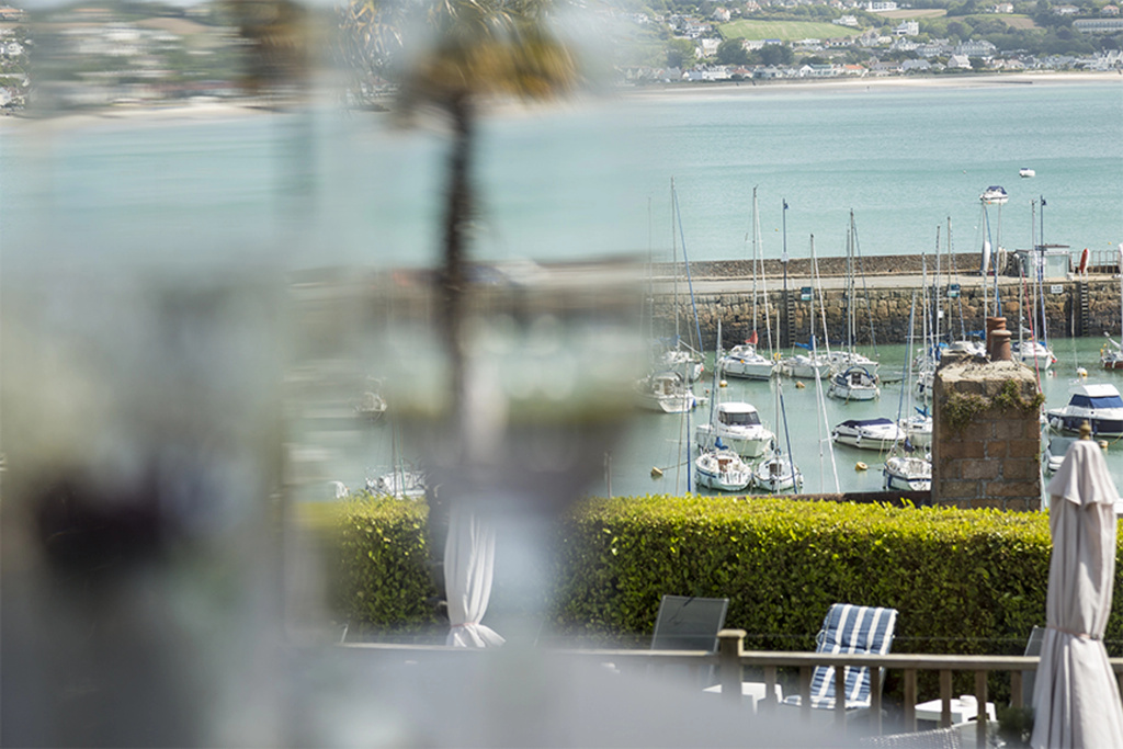 Beach & Waterfront