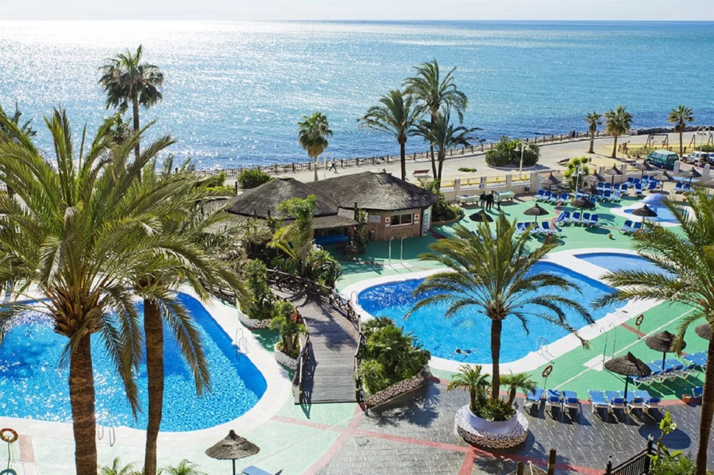 Beach & Waterfront