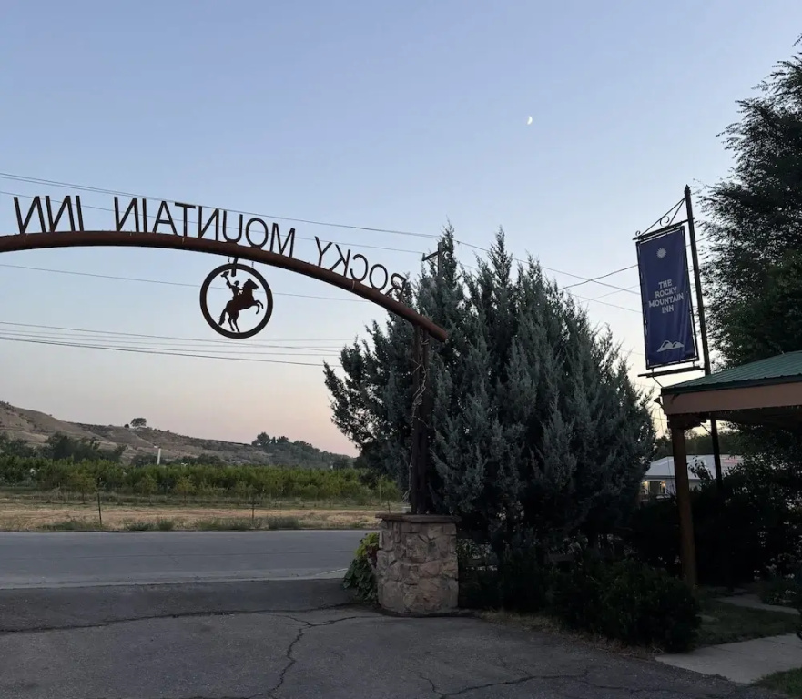 Rocky Mountain Inn