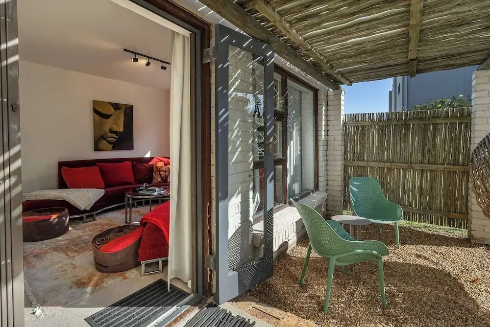 Charming Garden Cottage, Campsbay, Cape Town