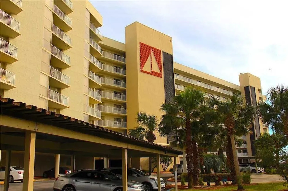 423 Mainsail - 2 Br Condo