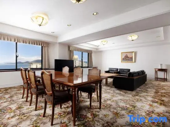 Suite with ocean view