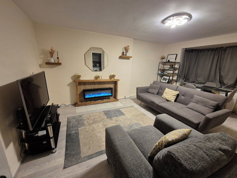 Charming Borehamwood Apartment With 2 Bedrooms