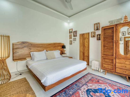 Villa Etnika –2BR Living Museum, Heart of Seminyak- A Luxury Private Villa By Balinest Villas