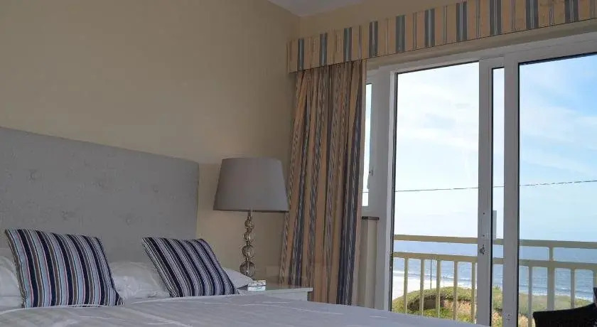 Cliff House Hotel by null