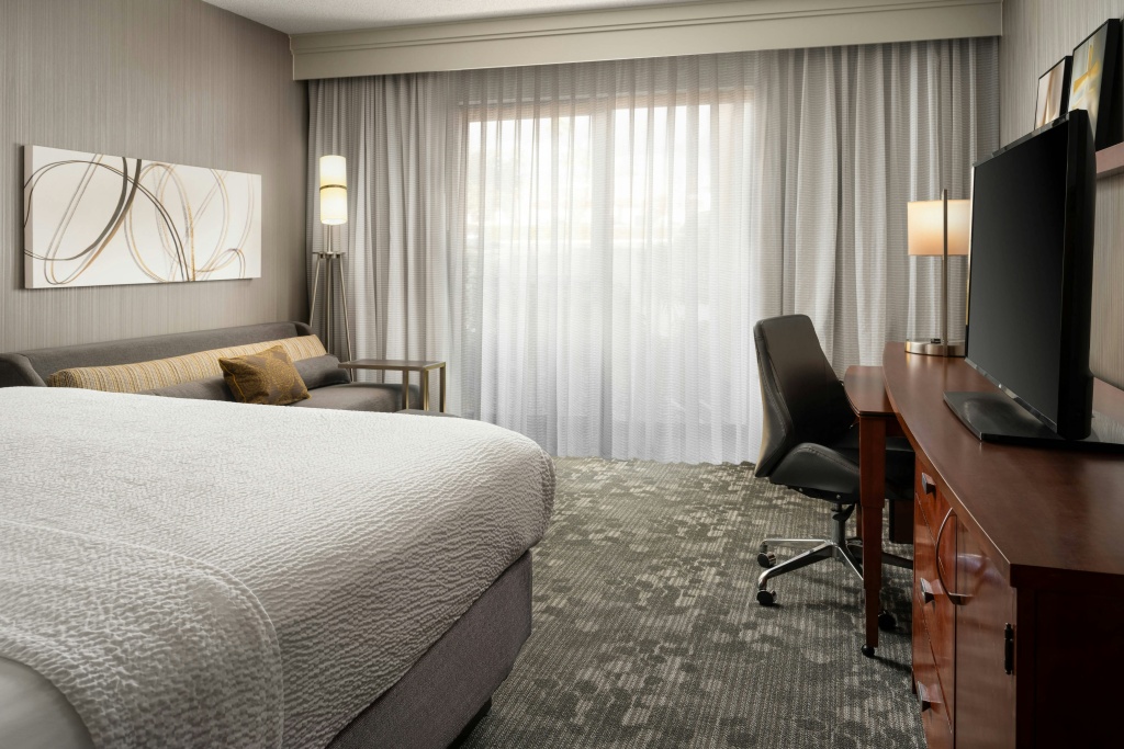 Courtyard by Marriott Phoenix Mesa — 3