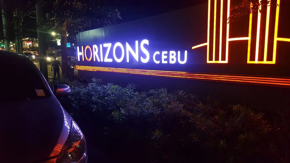 Felicity Suites at Horizon 101