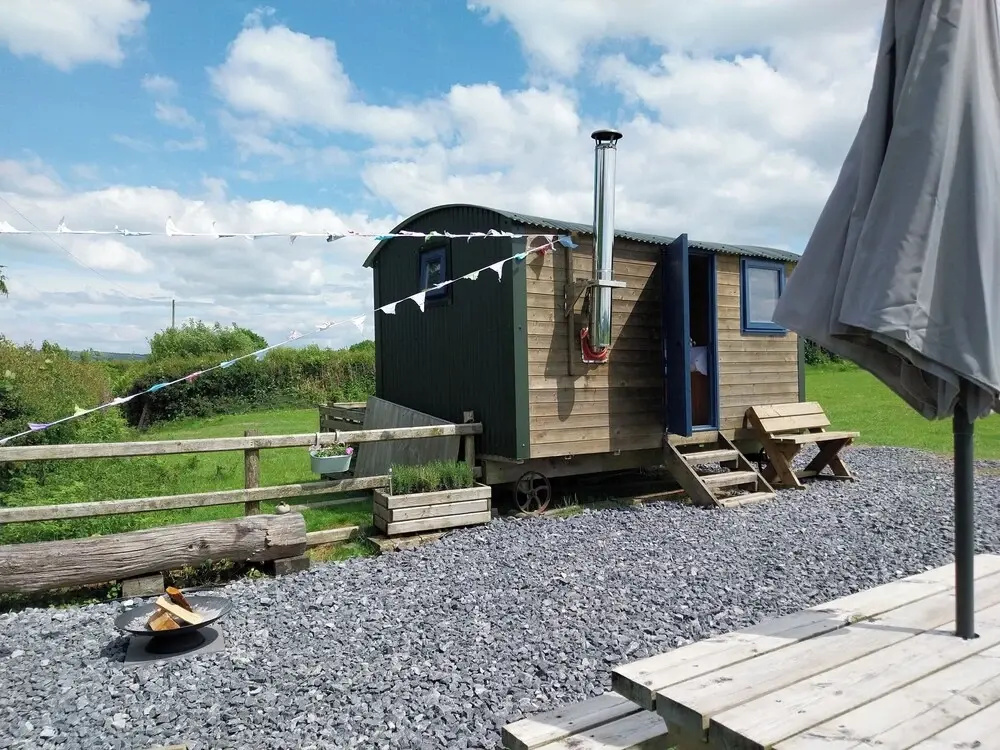 The Shearer's Hut, Sleeps 2, Wood Burner, Fire Pit
