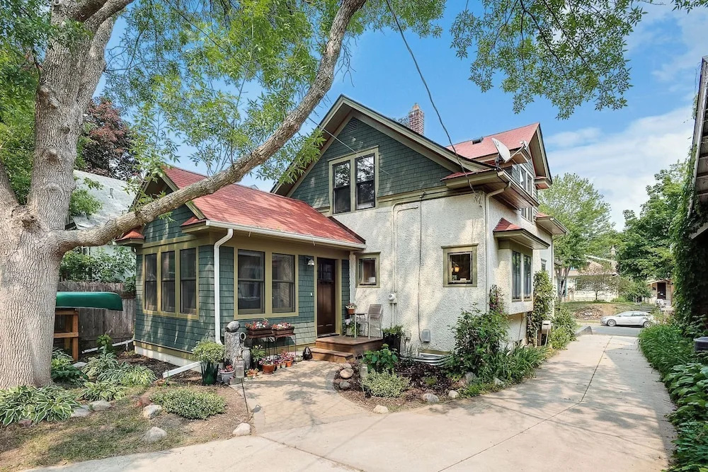 Pillsbury Hideaway