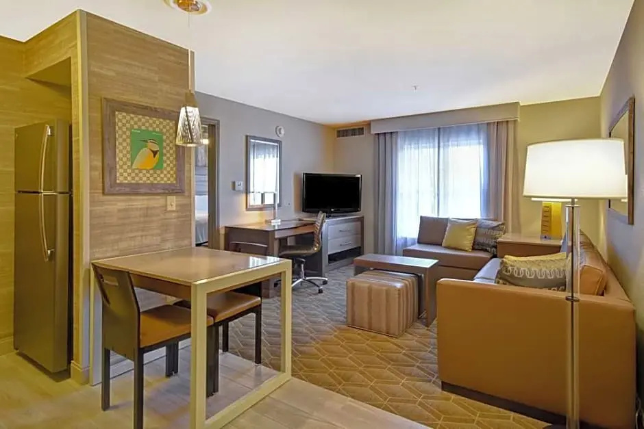 Homewood Suites by Hilton at The Waterfront - Chambres