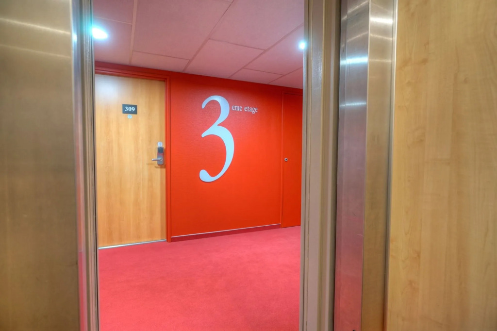 B&B HOTEL Saint-Etienne Monthieu — фото 6