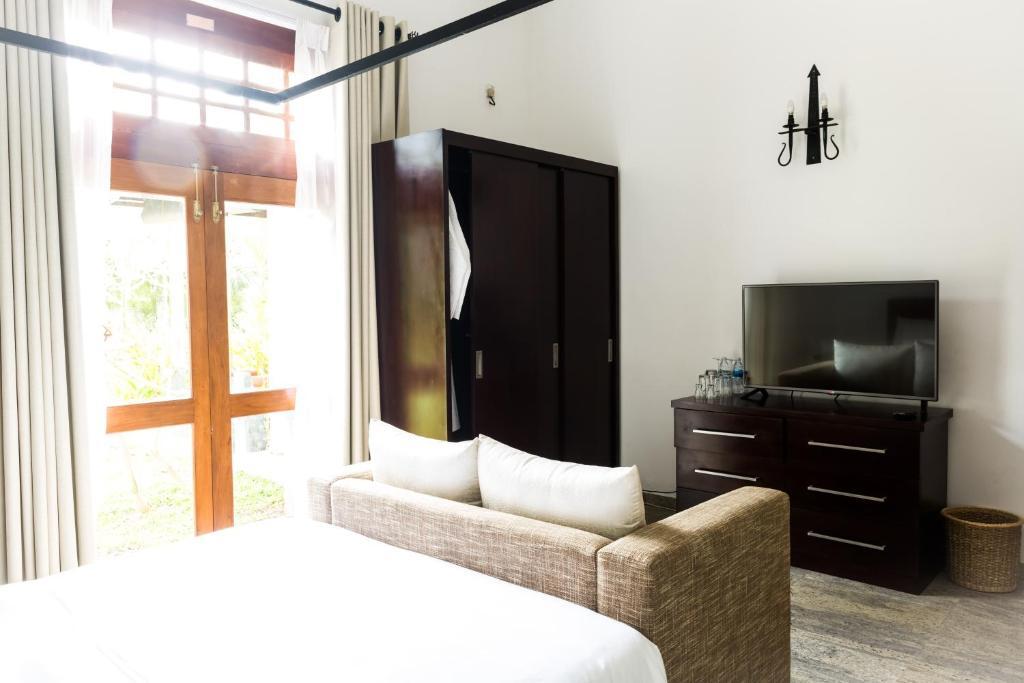Villa White Queen