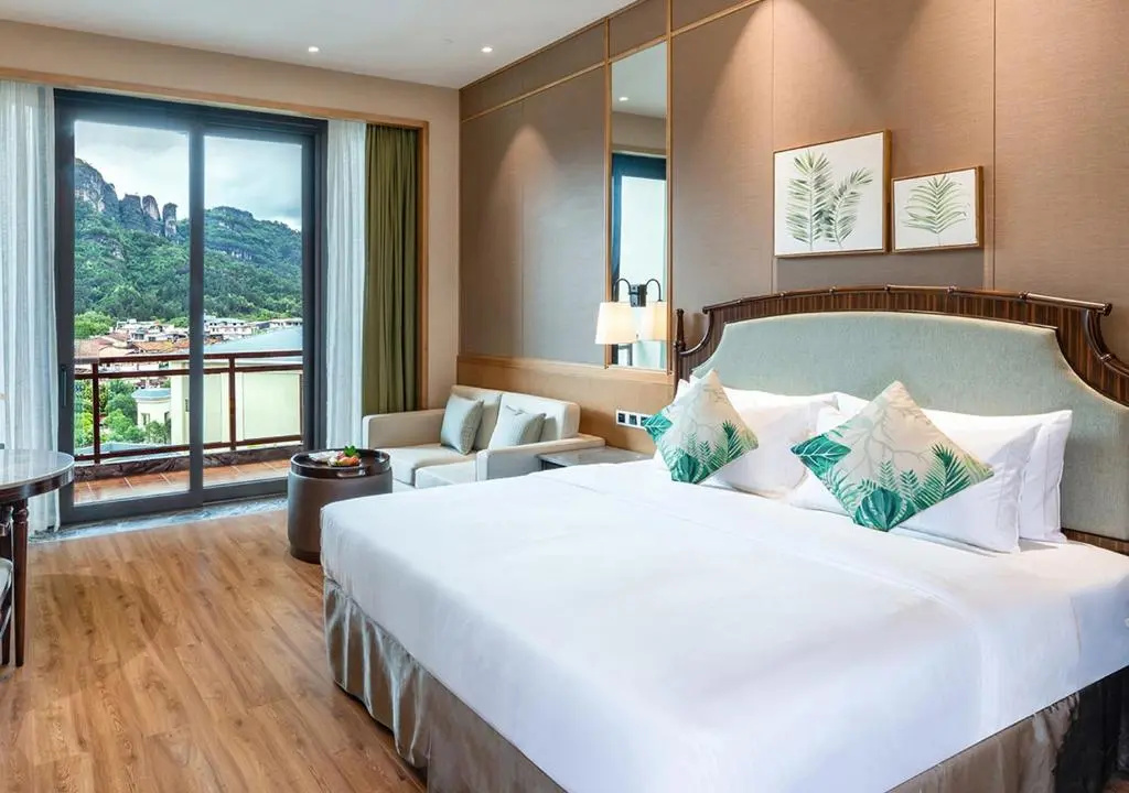 Deluxe Double room with mountain view (full double bed)