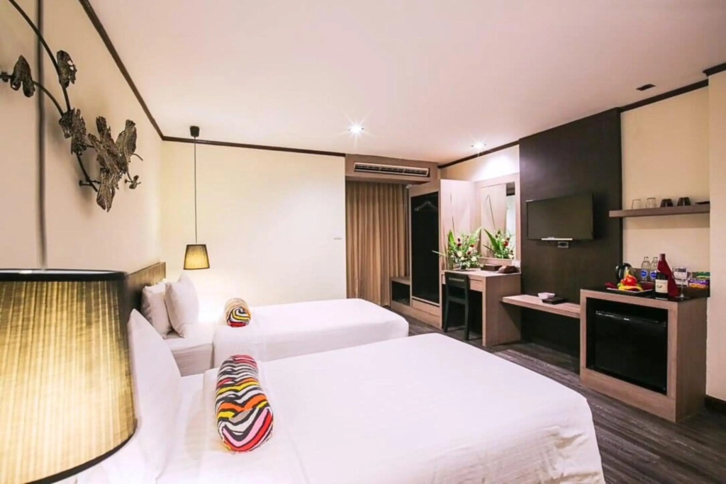 Отель Bangkok Inter Place Hotel в Бангкоке