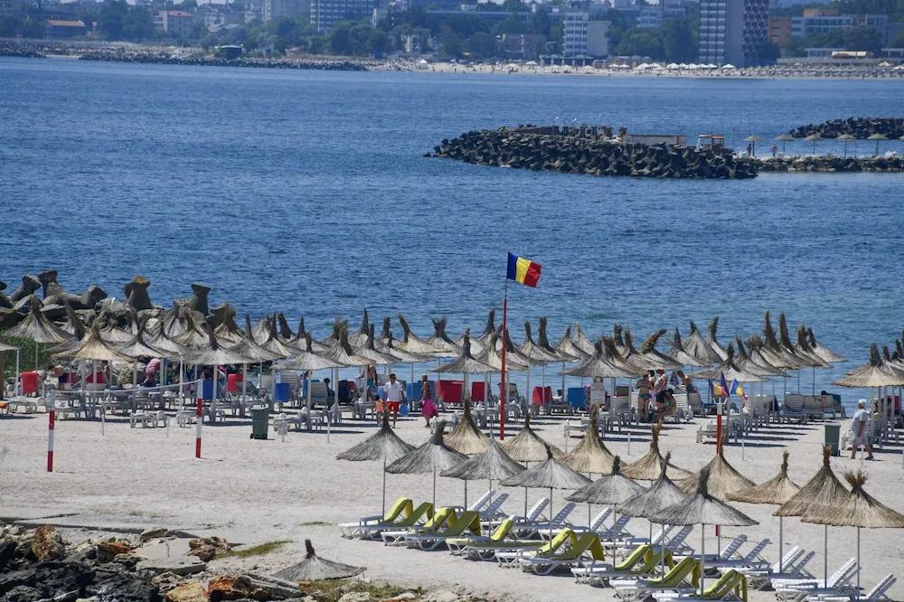 Beach & Waterfront