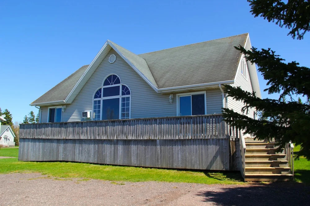 6 Bedrooms Executive Cottage