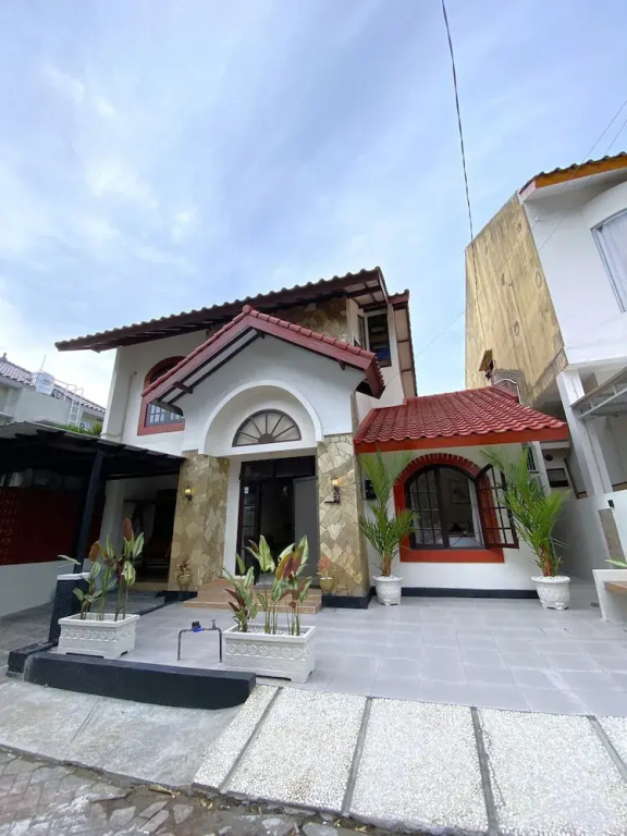 Homestay Syariah Merapi View Simply Homy