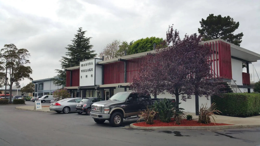 Marina Village Inn