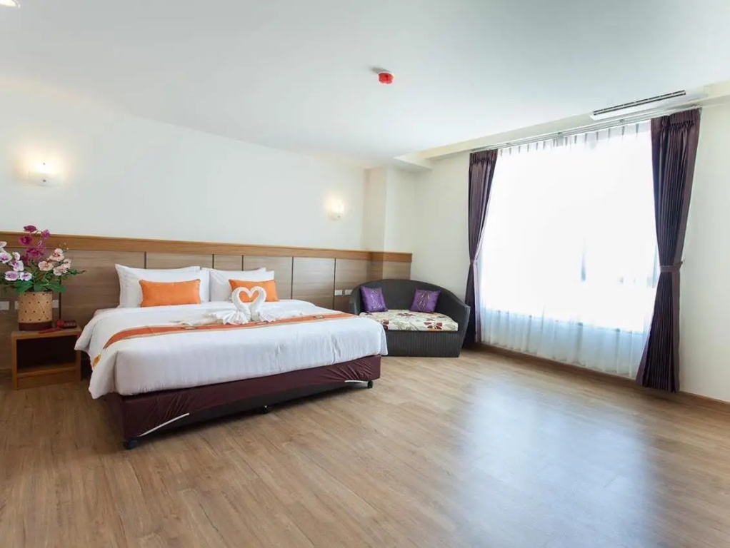 Executive Double room (full double bed)